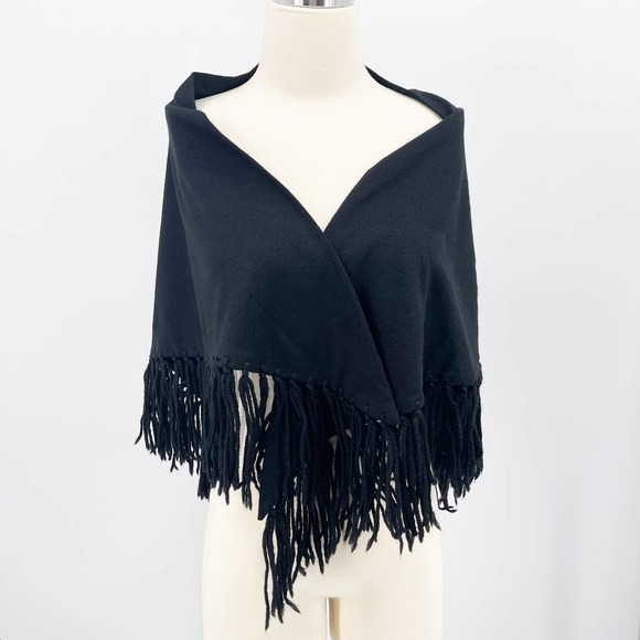 Vintage Accessories - VINTAGE Black Fringe Shawl